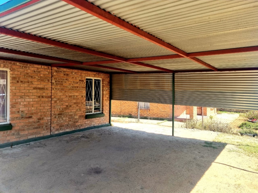 2 Bedroom Property for Sale in Roodepan Northern Cape